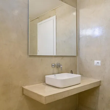 Villa Mediterranean Waterfront Sarandë